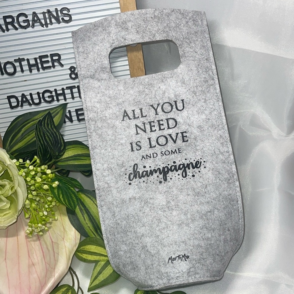 WINE BOTTLE TOTE
All you need is love and champagne grey tote